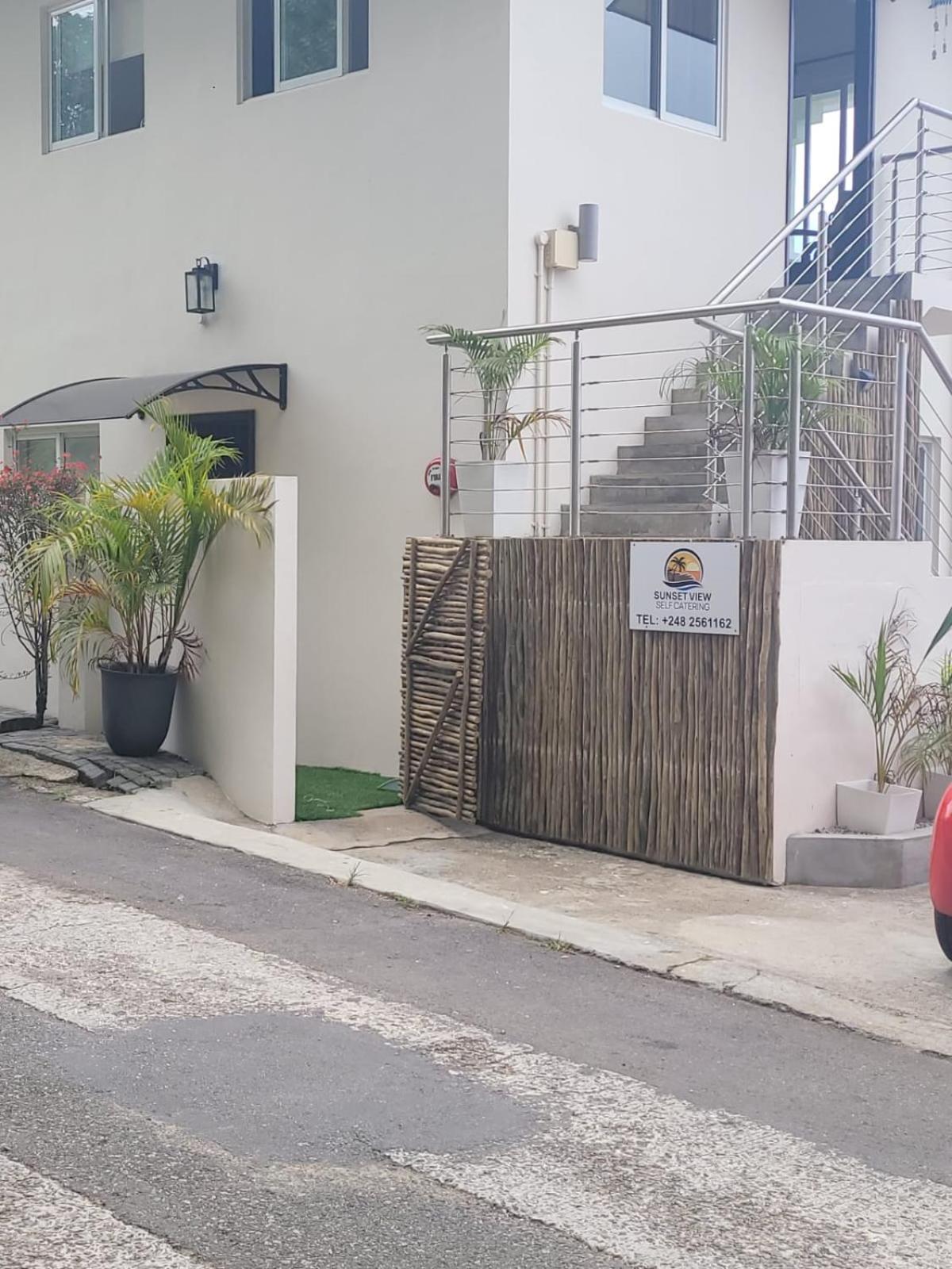 Sunset View Self Catering Apartamento Anse Boileau Exterior foto